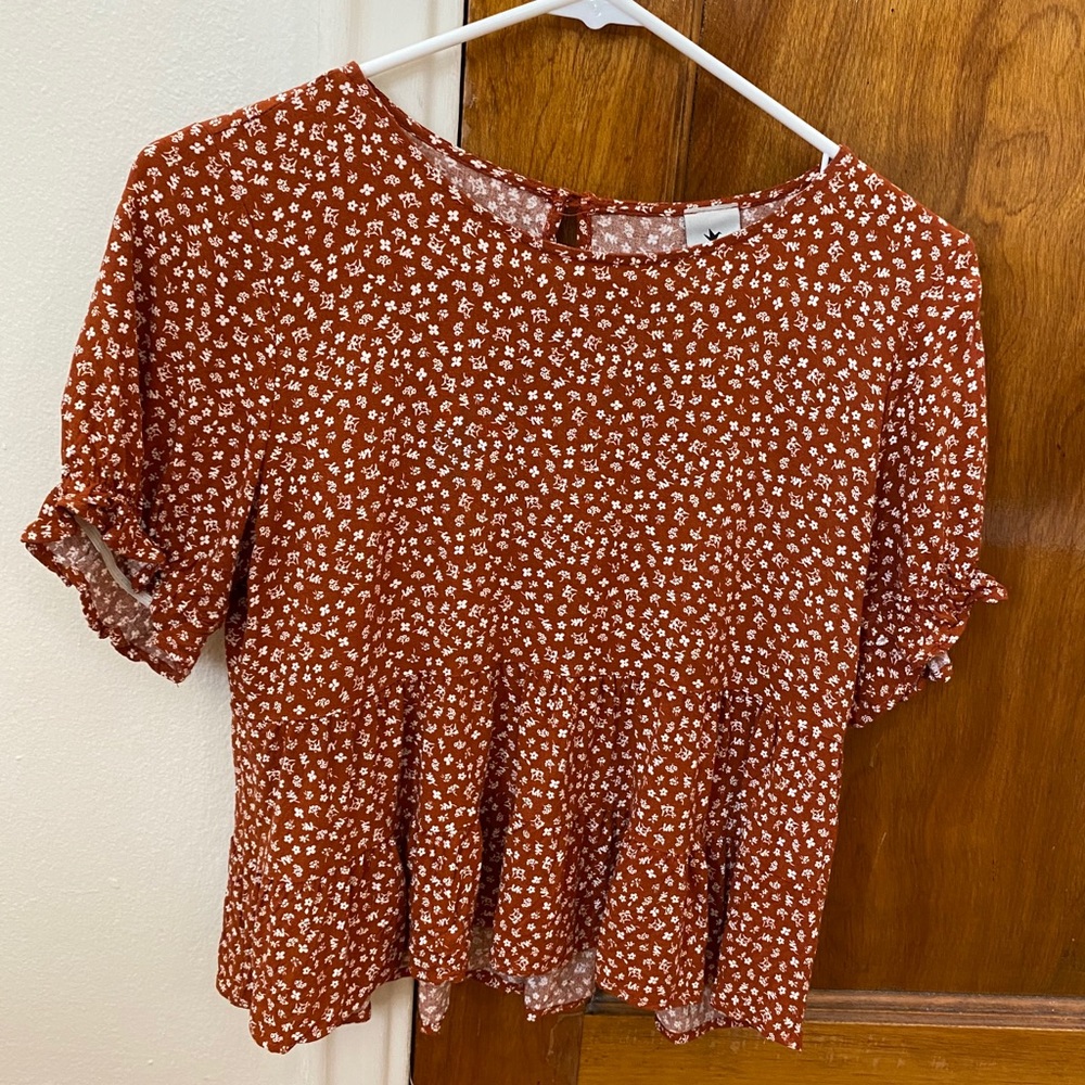 Women’s Size Small Paper Crane Floral Top